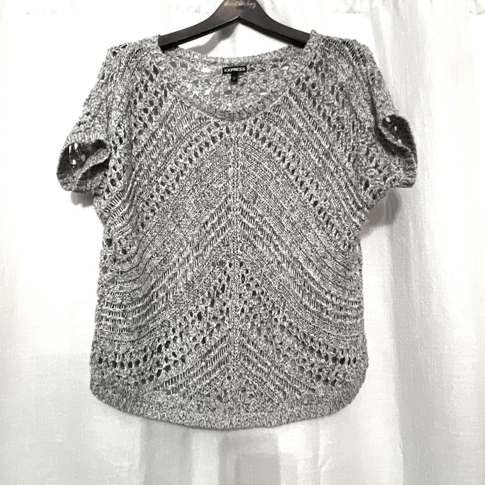 Express Gray Knit Crochet Short Sleeve V-Neck Top‎ Pullover Sweater XS